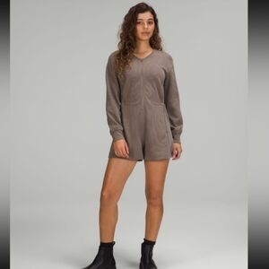 Lululemon Ribbed Softstream Long Sleeve Romper In Nomad Size 6